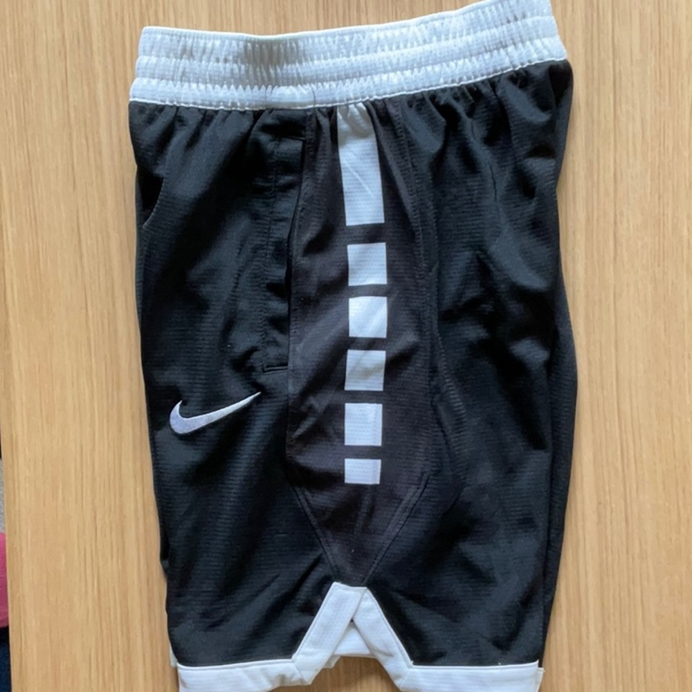 Nike Dri-Fit Boy’s Black/White Athletic Shorts with Side Pockets Size S